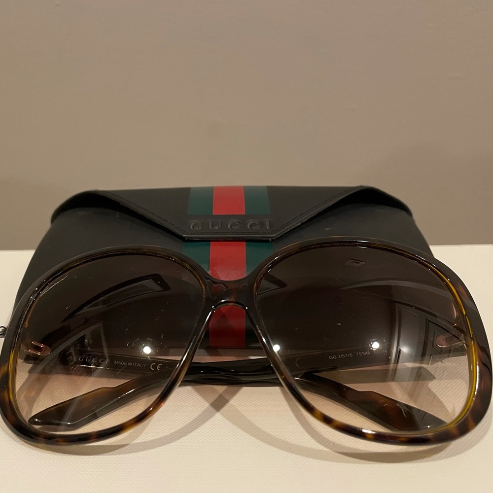 Gucci Large sunglasses